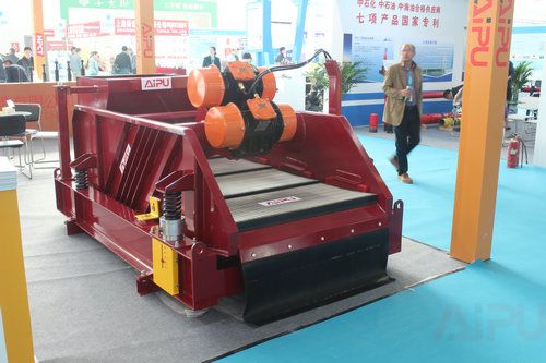 Principle and feature of linear motion shale shaker