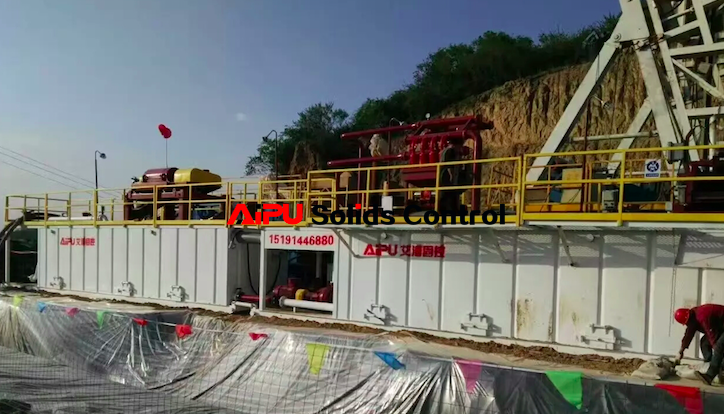 Drilling fluids circulation system