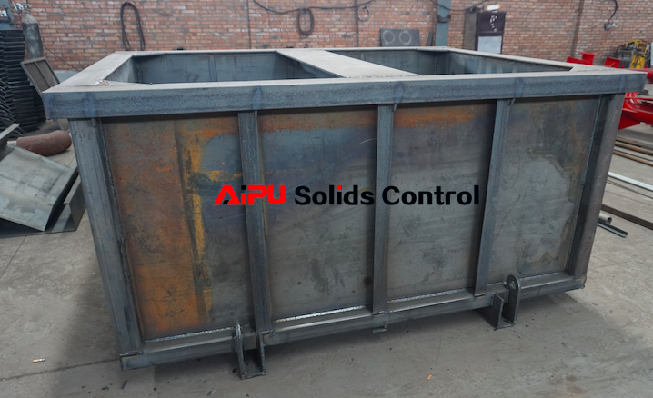 Cuttings container / mud skipper under manufacture