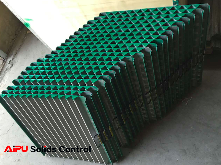 Replacement corrugated shaker screen for D600