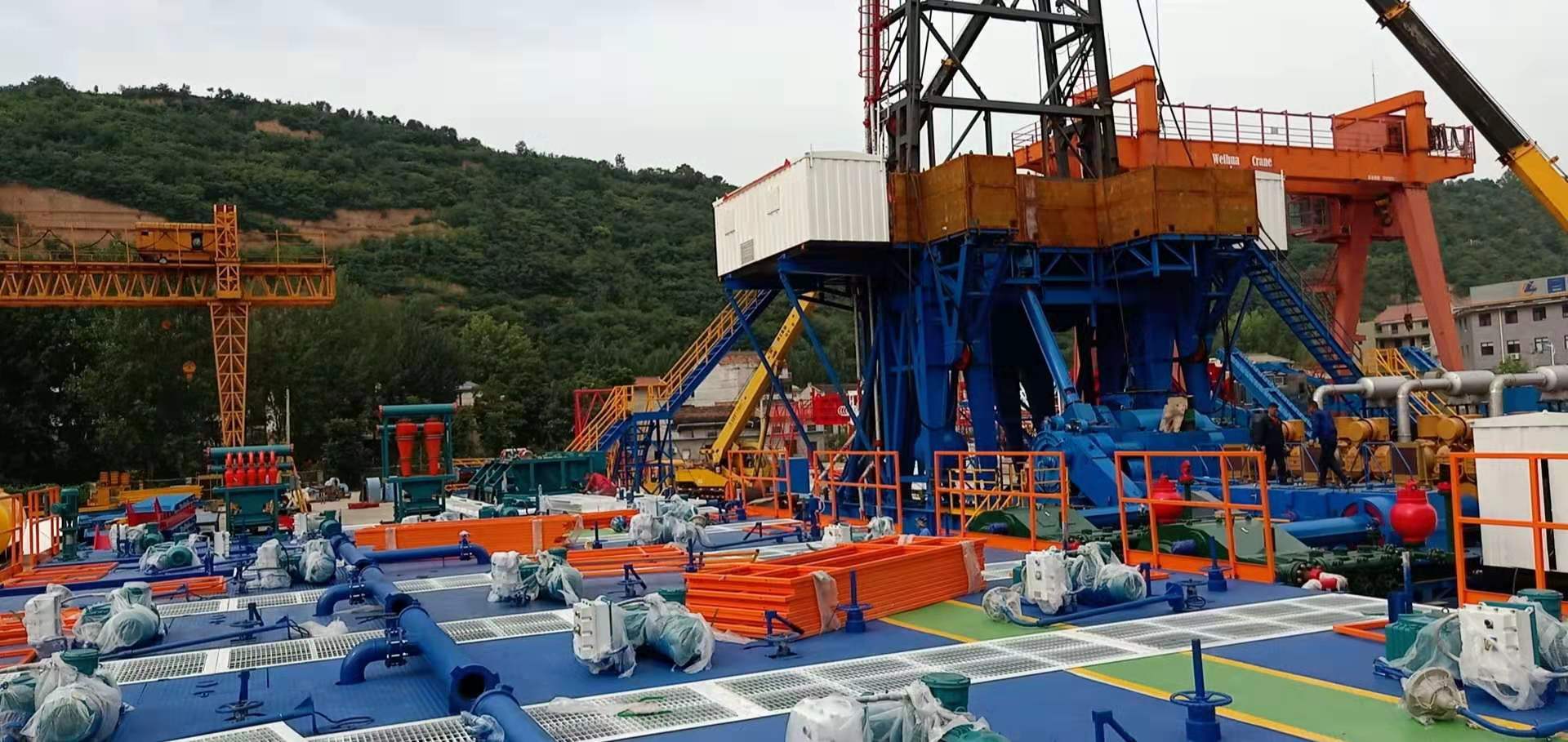 Drilling fluids system delivered to oil rig facility