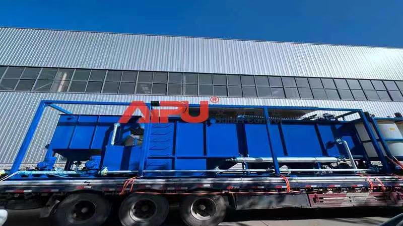 Delivery of fracturing liquid processing system
